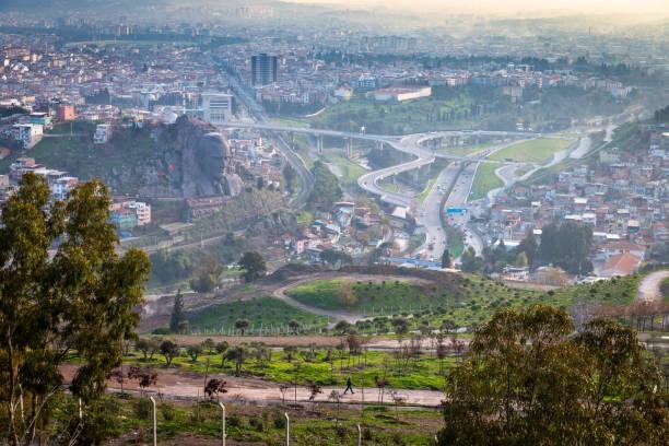 Buca'da daire alırken ruhsat yılı neden fiyattan önemli? Metro ve dönüşüm