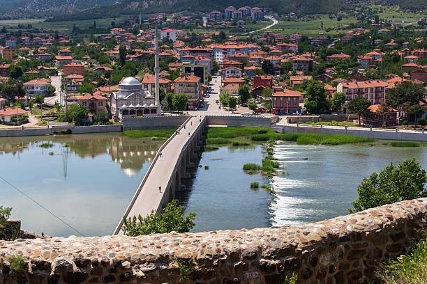 Çorum'a tren geliyor, tarla ucuz değil: 14 ilçede fay, sit alanı ve savunma sanayii